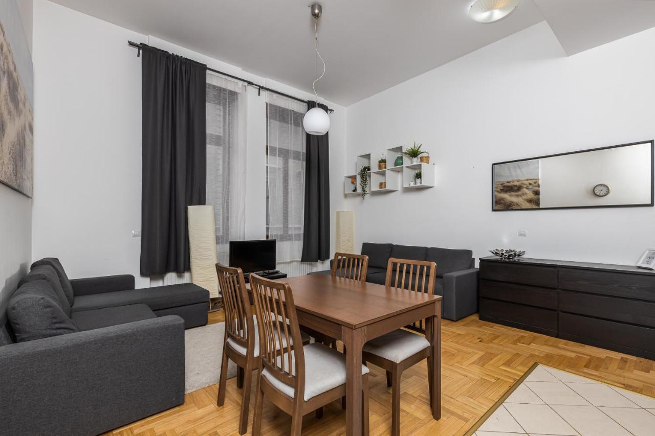 Cosy 1 Bedroom Apartment In Gozsdu Court Budapest Exterior foto